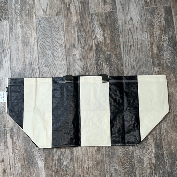 BEIGE & GREEN TOTE BAG NWT - Picture 2 of 9